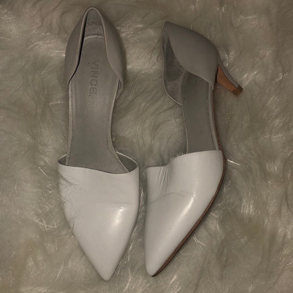 COPY - Vince Aurelian 2 Tone D’Orsay Kitten Heel Pump 8M